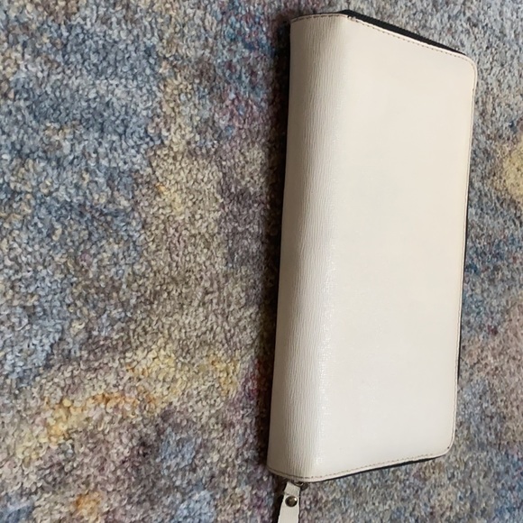 BCBG Max Azria Sadie oversized wallet & travel document / passport or clutch - Picture 9 of 16